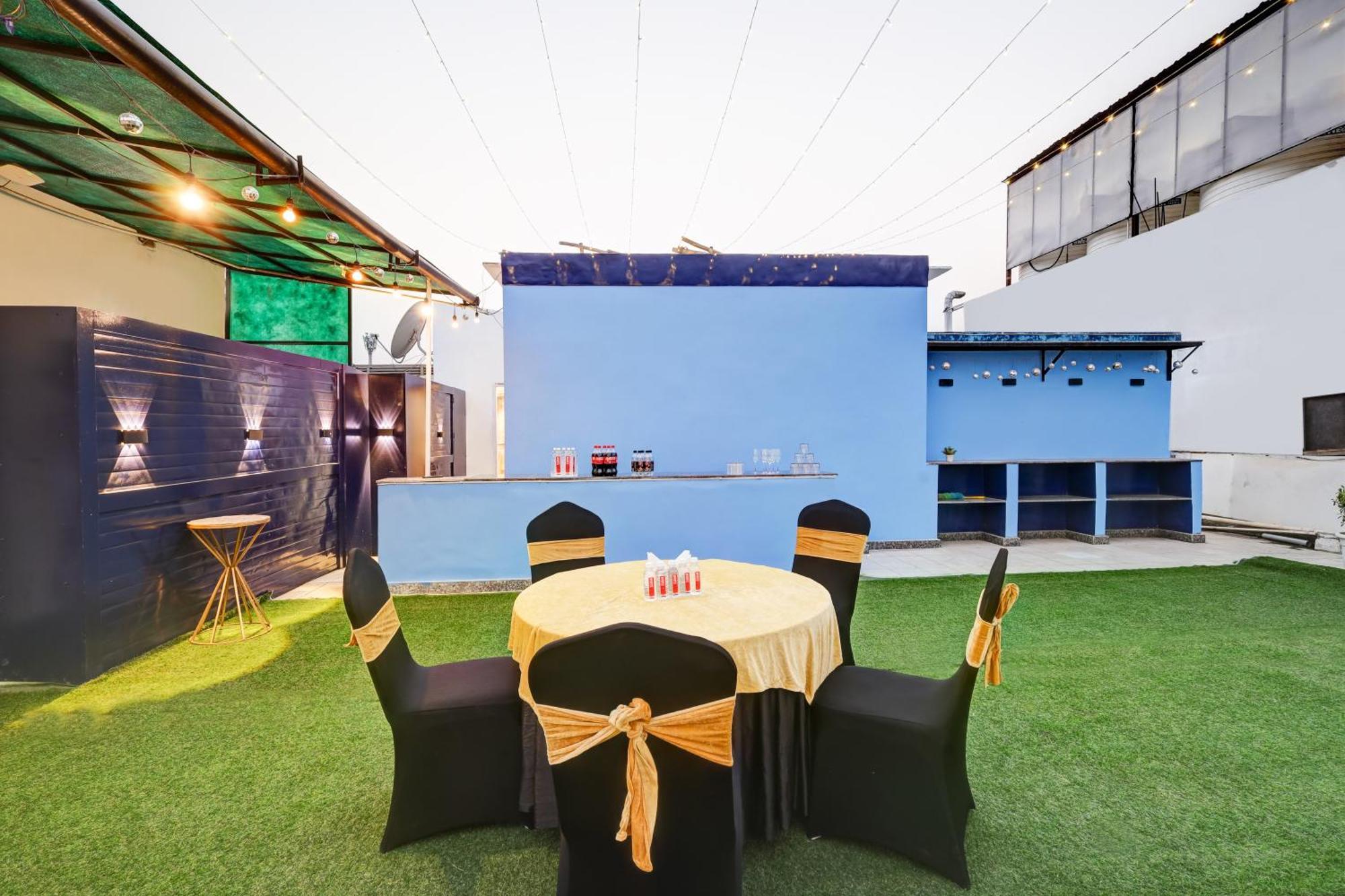 Hotel 91 Golf Course Road グルガウン エクステリア 写真